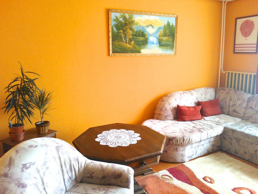 Valentin Vendégház Balatonlelle Habitación foto