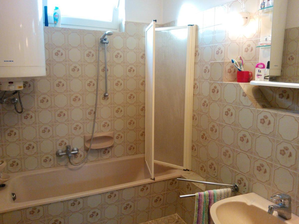 Valentin Vendégház Balatonlelle Habitación foto